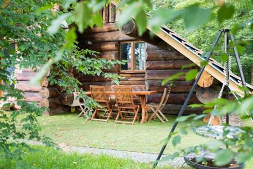 Κήπος έξω από το Camping Alsace Les Castors