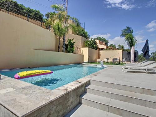 Photo de la galerie de l'établissement Amazing sea view Villa near Cannes, Pool, 5 bedrooms, 4 bathrooms, à Mandelieu-la-Napoule