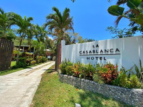 a sign at the entrance to a casablanca hotel at Hotel La Casablanca Tayrona in Calabazo