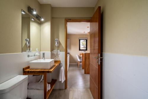 Phòng tắm tại Apart Altos de Silenios