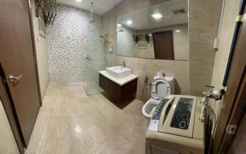 ห้องน้ำของ Regalia luxury homes by infinity pool