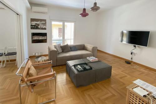 Bright and roomy apartment, in the heart of Athens