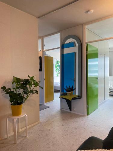Zona de estar de Iso kolmio ydinkeskustassa 1-6 hlö Ilm.parkit