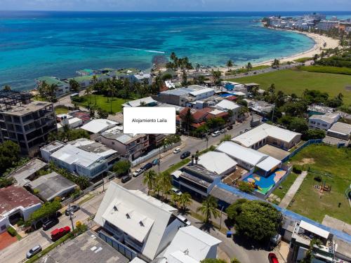 an aerial view of a city next to the ocean at Alojamientos Laila Sai y Zaida in San Andrés