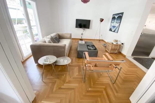 Bright and roomy apartment, in the heart of Athens