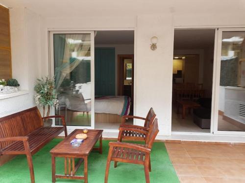 5personas,Solarium, WiFi, piscina