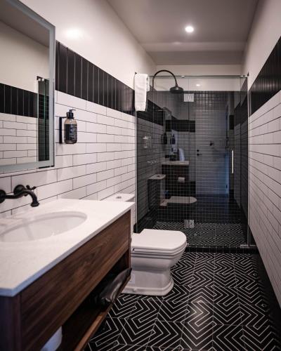 Ванная комната в TRYP by Wyndham Wellington, Tory Street