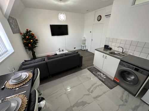 Η κουζίνα ή μικρή κουζίνα στο 2 bedroom flat close to Manchester City, Manchester City stadium and Coop Arena
