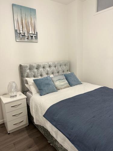 Ένα ή περισσότερα κρεβάτια σε δωμάτιο στο 2 bedroom flat close to Manchester City, Manchester City stadium and Coop Arena