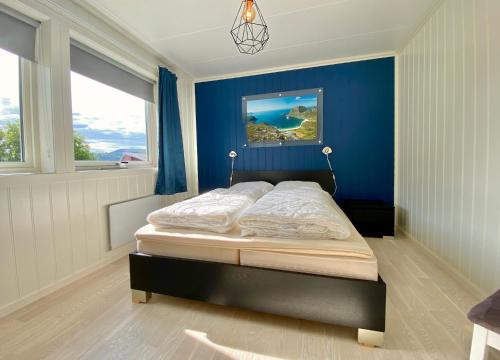 Postel nebo postele na pokoji v ubytování Silent Paradise Lofoten
