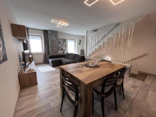 Χώρος καθιστικού στο 029 Trilocale Duplex, Carisolo
