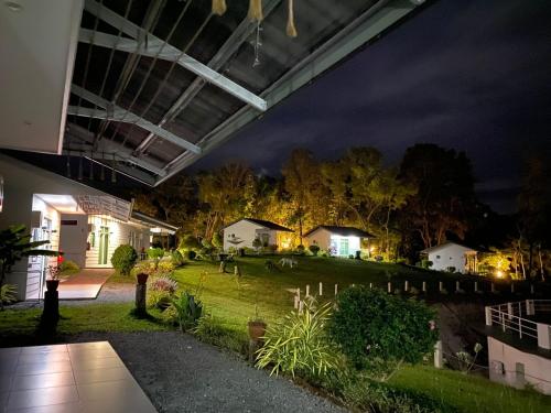 Κήπος έξω από το D View Holiday Homes