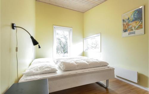 Postel nebo postele na pokoji v ubytování Beautiful Home In Vestervig With Wifi