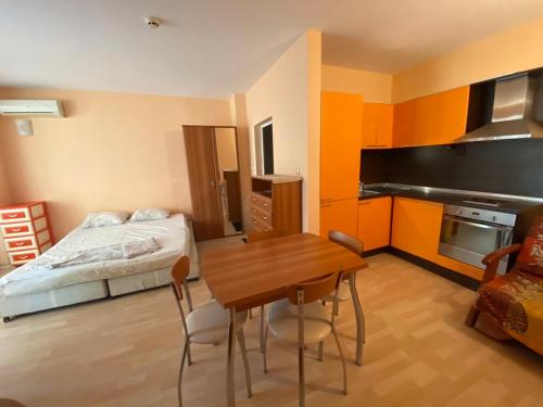 Ένα ή περισσότερα κρεβάτια σε δωμάτιο στο Stella Polaris 1 Apartments