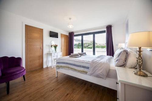 En eller flere senge i et værelse på 3 Bed dog friendly beach retreat in Westward Ho