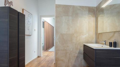 Villa Leonardo by Villas Holiday