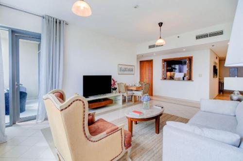 1 Bed with Golf Course View at Golf Towers in The Views by PK Properties Dubai (updated prices 1 Bed with Golf Course View at Golf Towers in The Views by PK Properties Dubai (updated prices