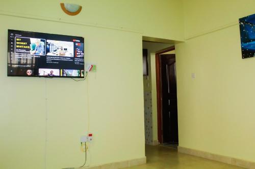 KAJIADOHOMESにあるテレビまたはエンターテインメントセンター