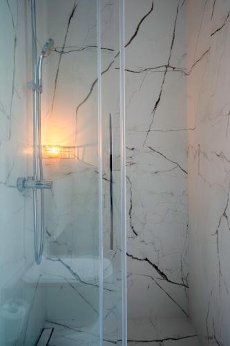 Psaradika Apartment Modern Comfort in Corfu Old Town