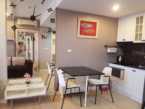 Kuchyň nebo kuchyňský kout v ubytování The patio condo คอนโดวิวทะเล Floor 6