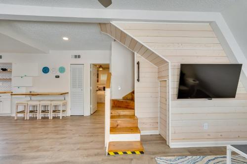 Walk to Beach: 3BR w/ Fire Pit & Plenty of Parking photo 14