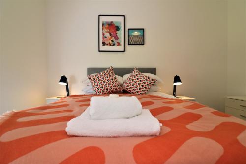 Postel nebo postele na pokoji v ubytování Signature - Gladsmuir View