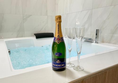 L’escapade romantique - Chambre moderne Jaccuzi