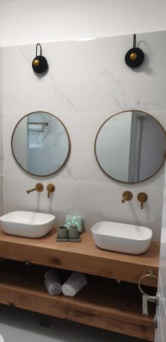 Luxury 2 BD by dizingof near the beach