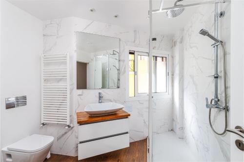 110m2 flat, large terrace with a view and a garden
