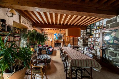 Гостиная зона в Chambre d'Hôtes et gites du Tapissier