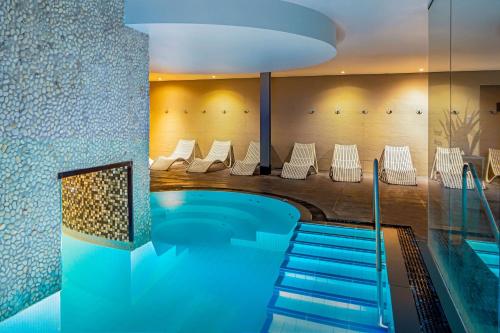 Bazén v ubytování DoubleTree by Hilton Chester nebo v jeho okolí