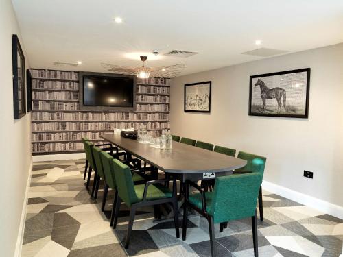 Posezení v ubytování DoubleTree by Hilton Chester