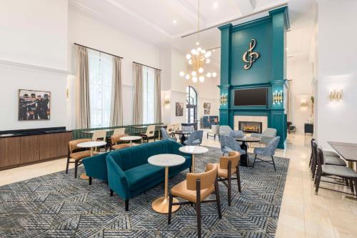 Homewood Suites by Hilton New Orleans Image
