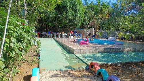 Kolam renang di atau dekat dengan ParadiseKamp Açutuba