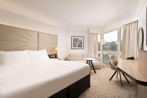Hilton Birmingham Metropole Hotel Image