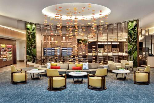 DoubleTree by Hilton Chicago Magnificent Mile Image