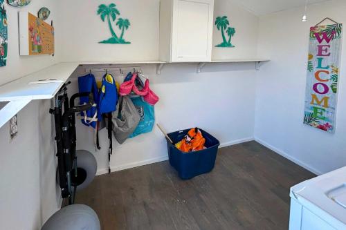 Walk to Beach: 3BR w/ Fire Pit & Plenty of Parking photo 27