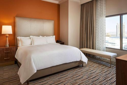 Hilton Grand Vacations Club on the Las Vegas Strip Image