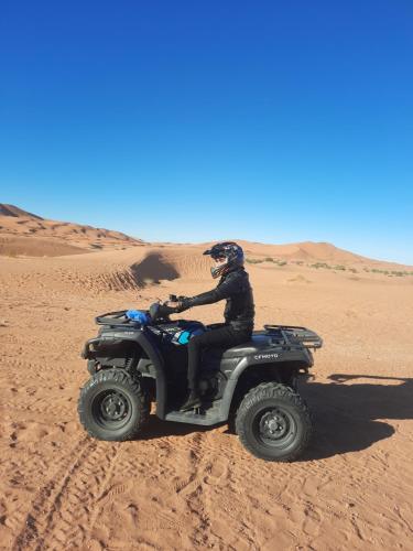 メルズーガにあるMerzouga Majestic Campのギャラリーの写真