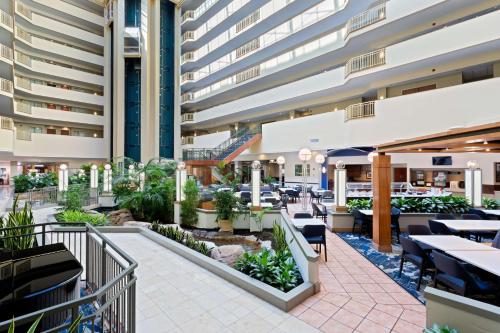 Embassy Suites by Hilton Tampa USF Near Busch Gardens Image