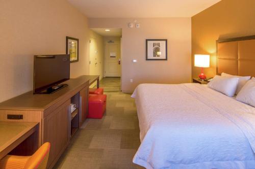 Hampton Inn Houston Downtown Image