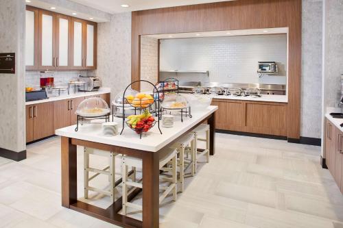 Hilton Garden Inn Dallas/Arlington South Image