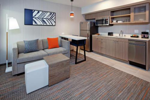 Cuisine ou kitchenette dans l'établissement Homewood Suites By Hilton San Diego Central