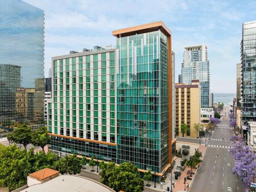Carte Hotel San Diego Downtown, Curio Collection By Hilton Image