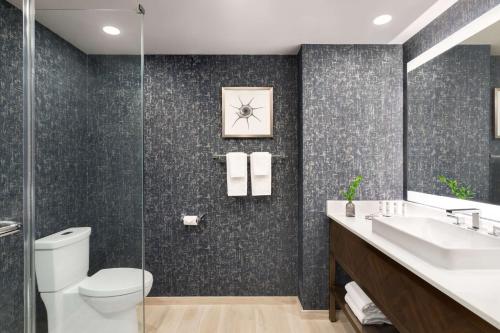 Carte Hotel San Diego Downtown, Curio Collection By Hilton Image