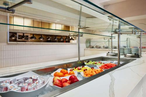 Jídlo v hotelu nebo okolí