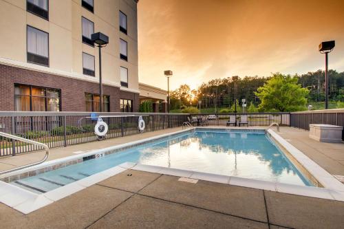 Πισίνα στο ή κοντά στο Hampton Inn Birmingham/Leeds