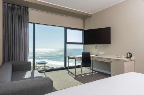 TV a/nebo společenská místnost v ubytování Radisson Blu Hotel, Port Elizabeth