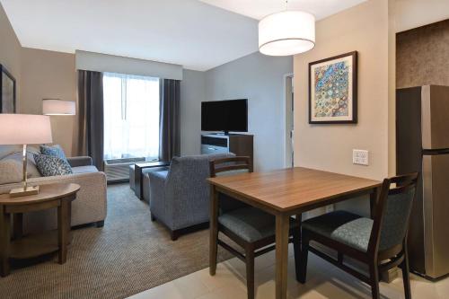 Homewood Suites By Hilton Orlando Flamingo Crossings, Fl Image