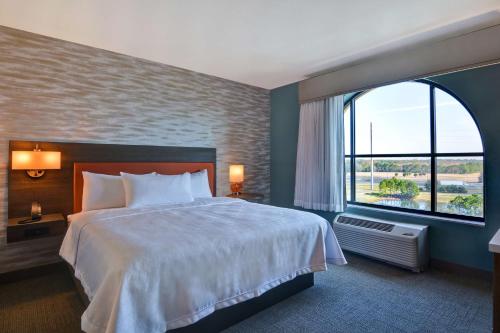 Home2 Suites By Hilton Orlando Flamingo Crossings, FL Image